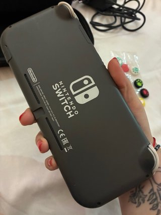 Nintendo Switch Lite Gris + funda
