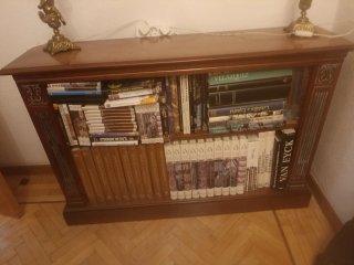 Estantería de madera para libros