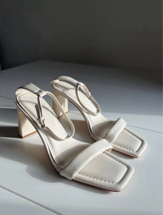 Sandalias tacón ancho Stradivarius T.40