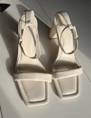 Sandalias tacón ancho Stradivarius T.40
