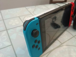 Nintendo Switch casi nueva + 3 juegos