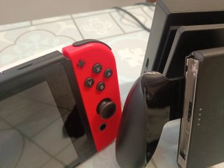 Nintendo Switch casi nueva + 3 juegos