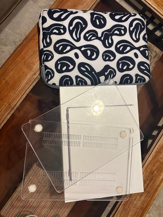 MacBook Air M2 13” 8GB/256GB - 97% Batería