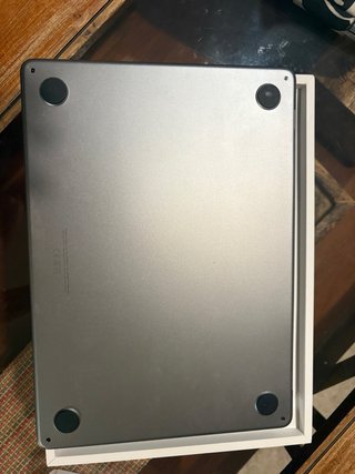 MacBook Air M2 13” 8GB/256GB - 97% Batería