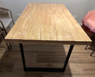 Mesa comedor estilo industrial de madera y metal