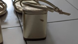 Sandalias doradas Mango talla 36