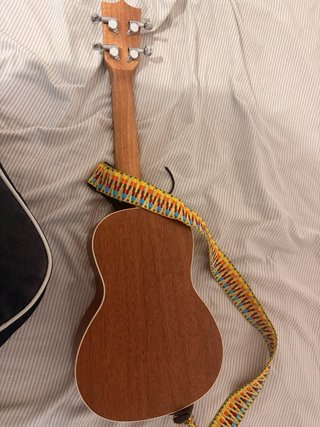 Ukelele Soprano CAHAYA + Correa y Funda
