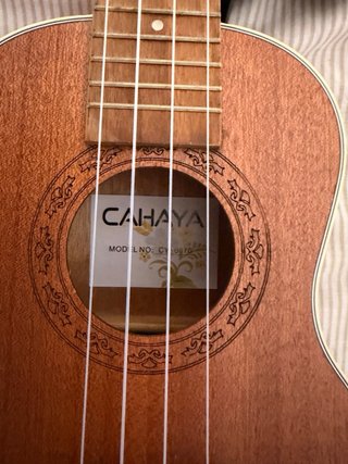 Ukelele Soprano CAHAYA + Correa y Funda