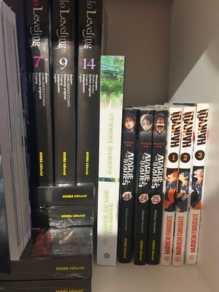Pack manga Attack on Titan tomos 21, 24 y 25