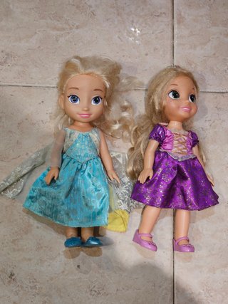Muñecas Disney Elsa y Rapunzel Originales
