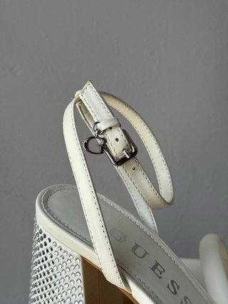 Sandalias con tacón Guess Gelectra ‘Ivory’ 39