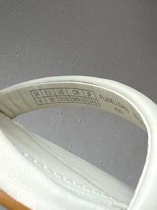 Sandalias con tacón Guess Gelectra ‘Ivory’ 39