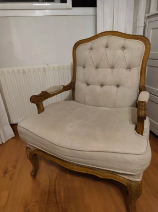 Sillón butaca beige y madera