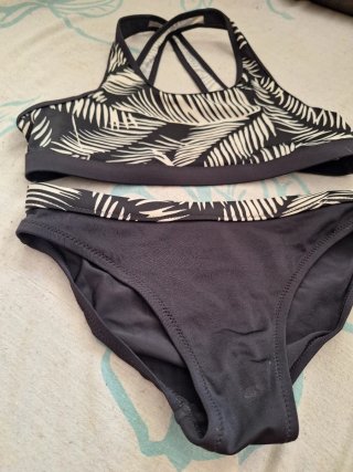 Bikini niña estampado hojas