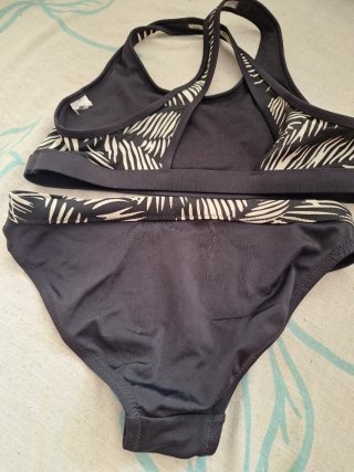 Bikini niña estampado hojas