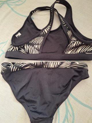 Bikini niña estampado hojas