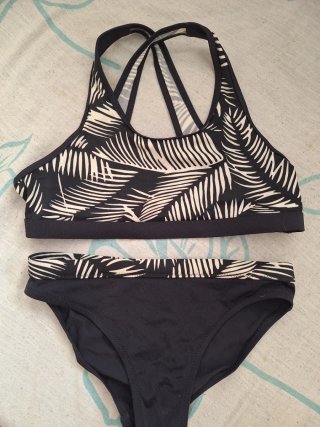 Bikini niña estampado hojas