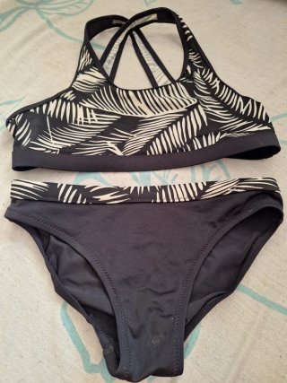 Bikini niña estampado hojas
