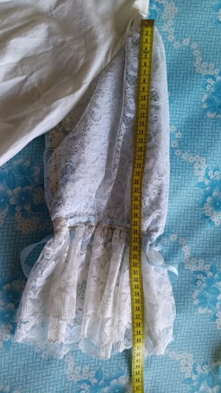 Blusa blanca y azul con encaje fiestas patronales