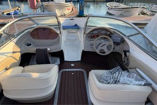 Lancha Maxum 5.8m eslora