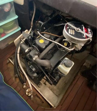 Lancha Maxum 5.8m eslora