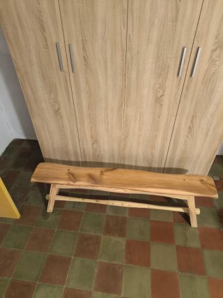 Banco rústico de madera