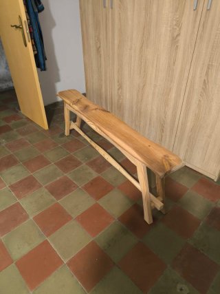Banco rústico de madera