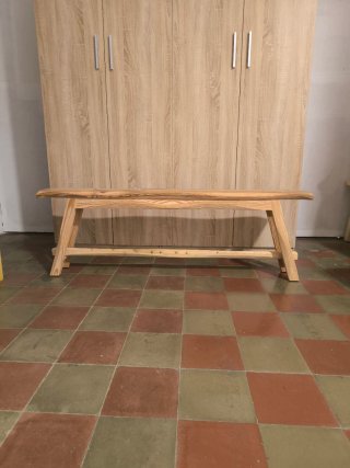 Banco rústico de madera