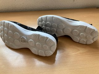 Lote 2 pares zapatillas mujer talla 37