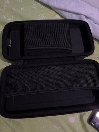 Nintendo Switch + Estuche + NBA 2K26 + Overcooked