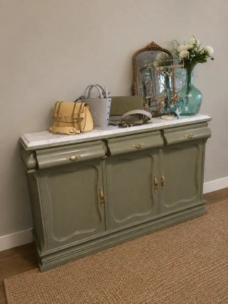 Mueble restaurado en mármol y madera