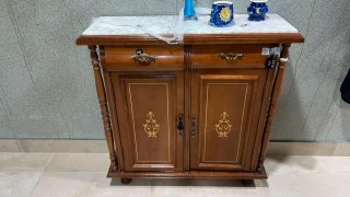 Muebles y estanterias antiguos