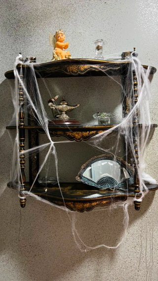 Muebles y estanterias antiguos