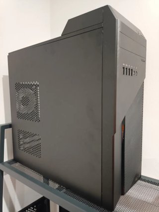 Torri / Scatole / Casse per PC in buone condizioni