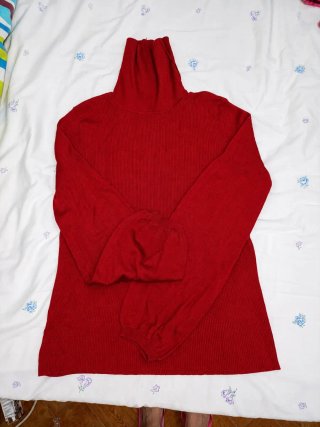 Jersey cuello alto rojo