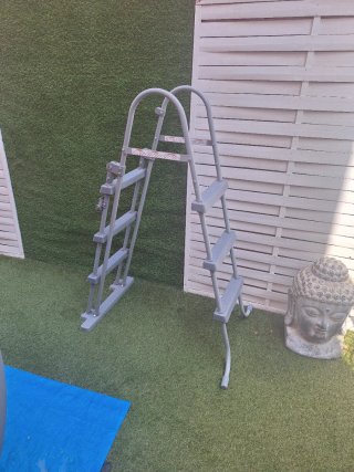 Escalera Piscina Gris