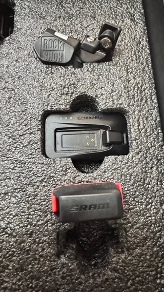 Batería Mando Tija RockShox Reverb AXS 31.6x125mm