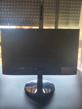 PC gaming + monitor 22" + cascos hyperx incluidos