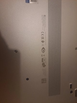 Portátil HP sin cargador (algunas teclas no van)