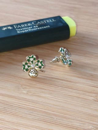 Pendientes Trébol Oro y Esmalte Verde