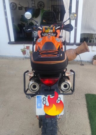 KTM 950 Adventure - Edición Limitada