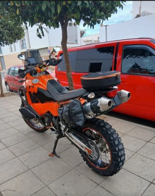 KTM 950 Adventure - Edición Limitada
