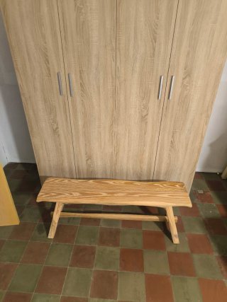 Banco rústico de madera