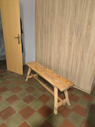 Banco rústico de madera