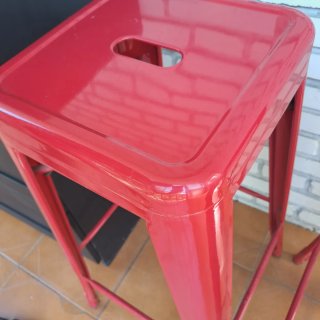 Banquetas altas metálicas rojas (2 unidades)