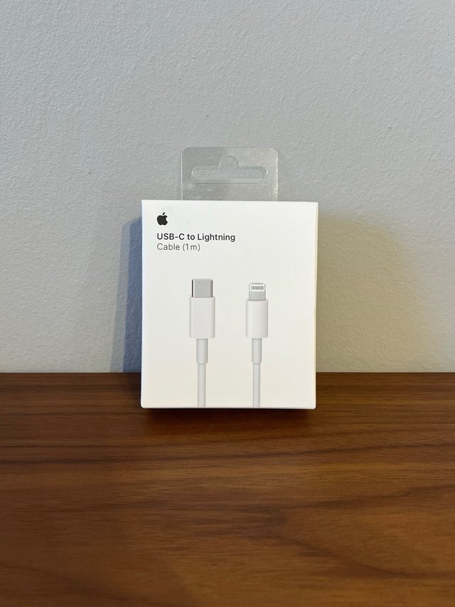 Pack iPhone 14 Cable, Cargador y Funda MagSafe