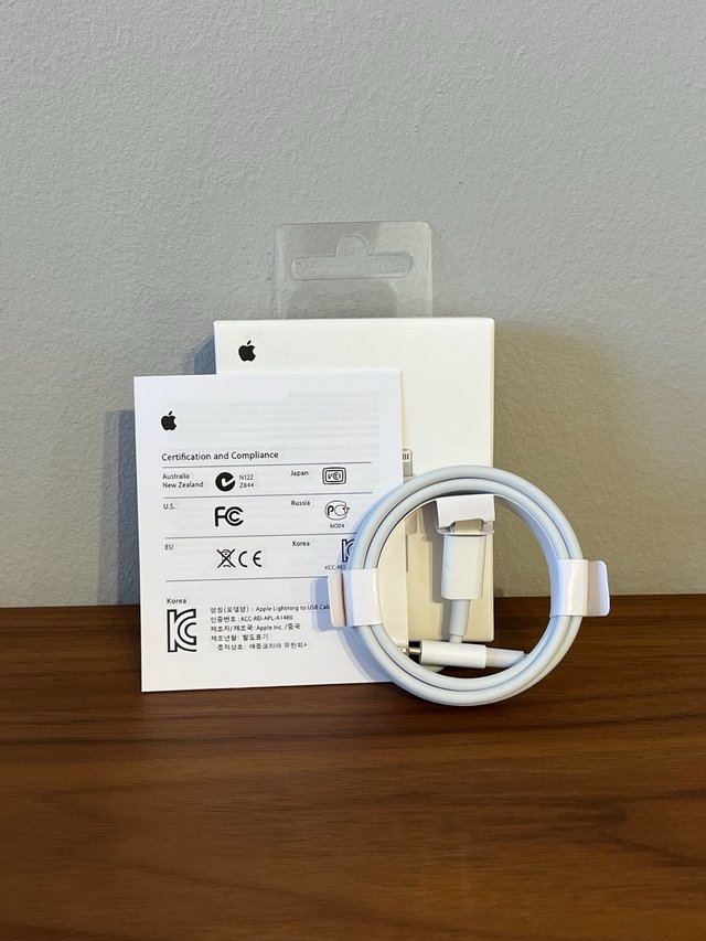 Pack iPhone 14 Cable, Cargador y Funda MagSafe