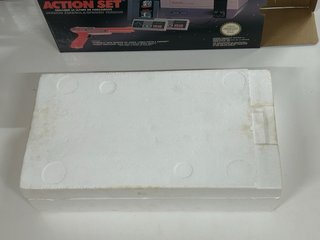 Nintendo Action Set Español - Consola + Zapper