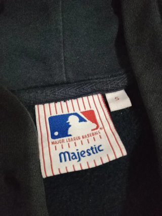Sudadera Majestic NY Yankees Gris y Roja