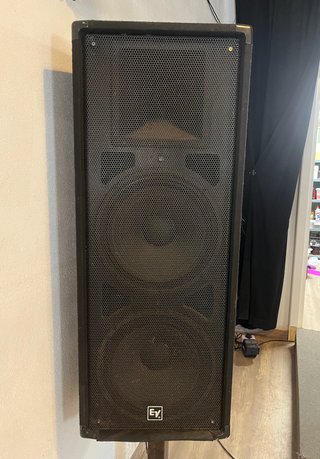 2x Electro-Voice T252+ + Behringer EP2500